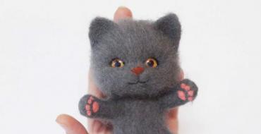 How to make wool toys by felting (dry and wet)